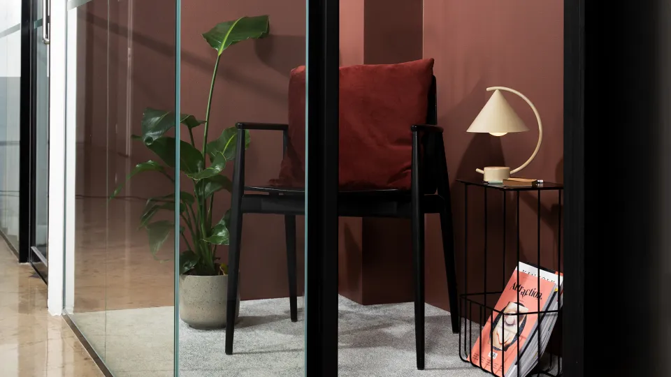 Aasta värvi 2022 kollektsioon kontorisse