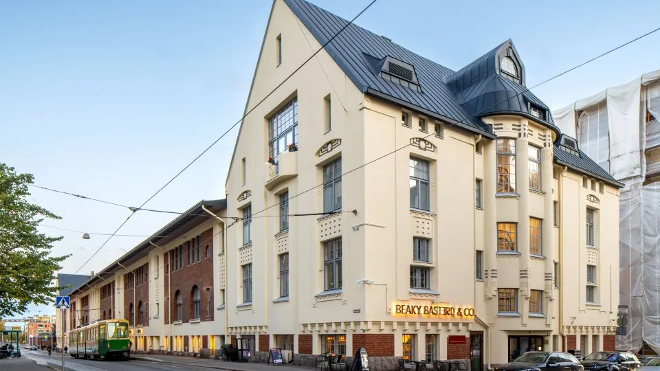 Juugendstiilis hoone renoveerimine Helsingis