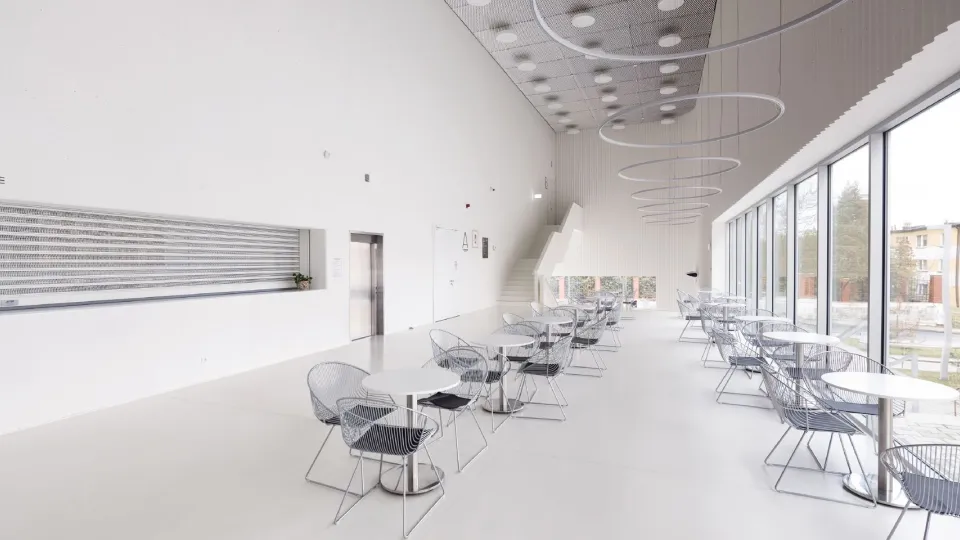 Põrandakattelahendus moodsas kontserdisaalis