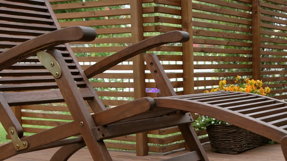 Tööstuslikud pinnakatted aiamööblile