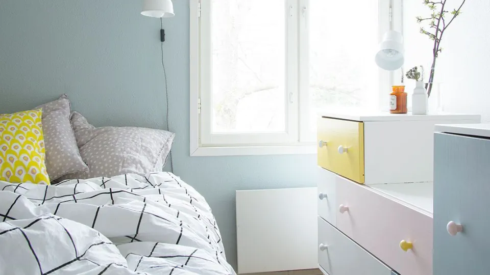 Pastelsetes toonides magamistuba