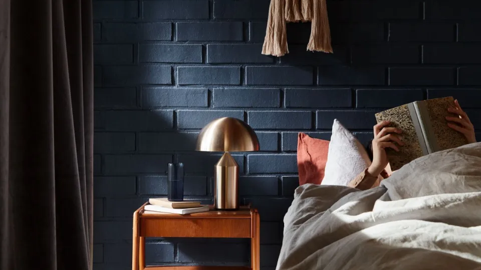 Tumesinine magamistuba