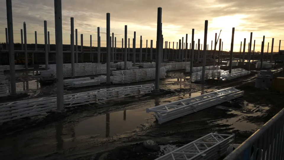 Veepõhised vs lahustipõhised pinnakatted metallile