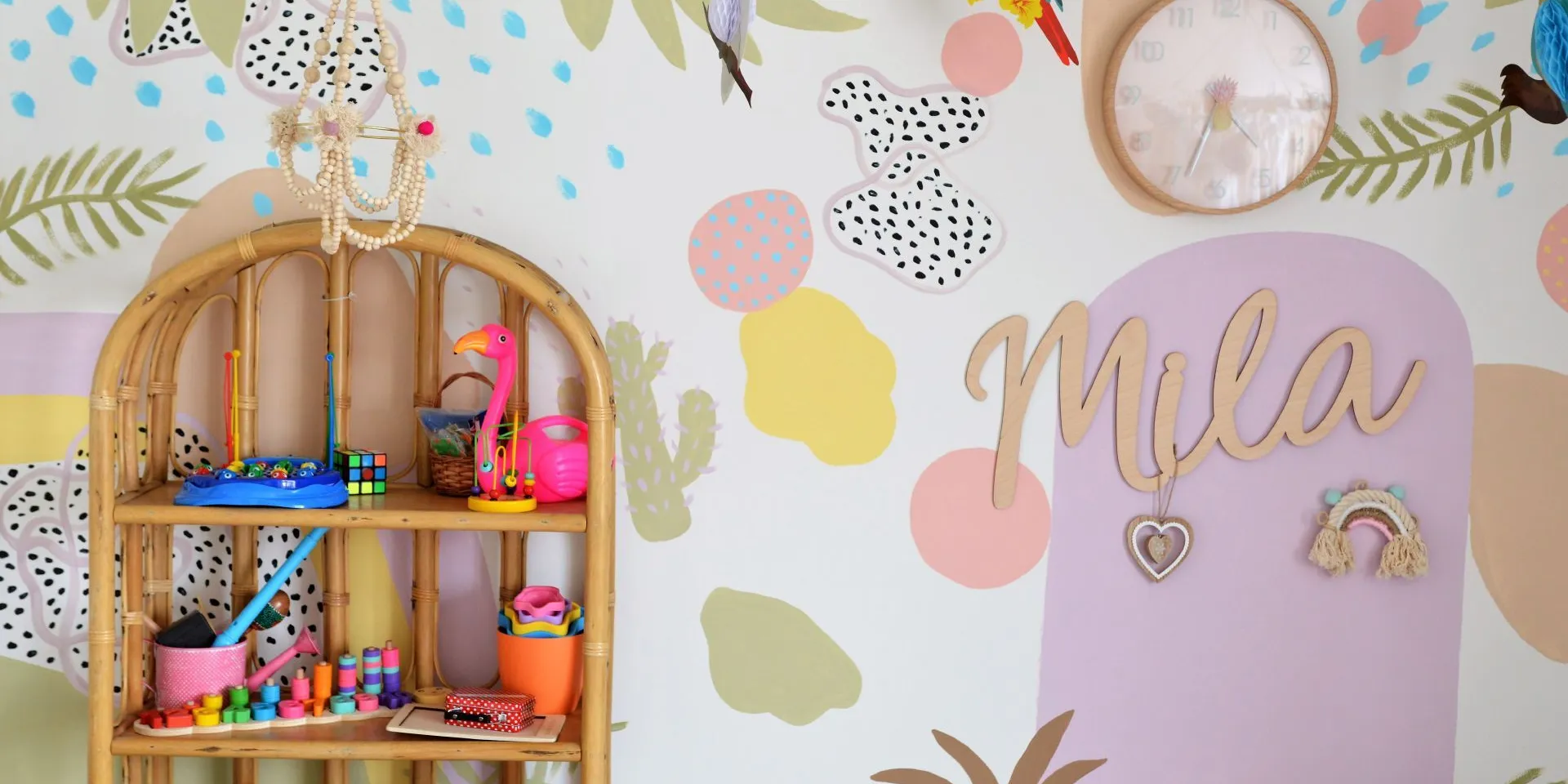 Lõbusate seintega lastetuba