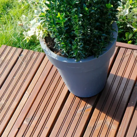 Varem töödeldud terrassi ja aiamööbli hooldamine