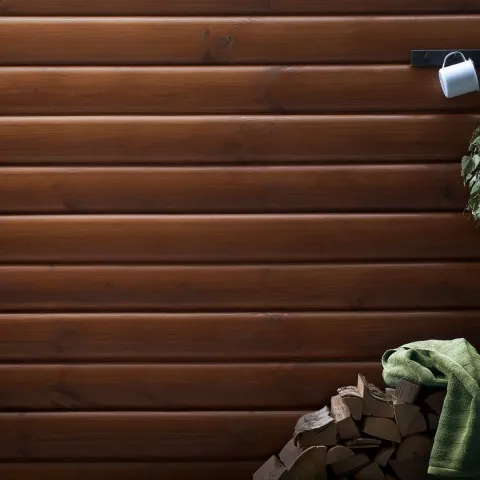 Varem lasuuriga töödeldud palkpinna ja välisvoodrilaudade viimistlemine Valtti Color puidulasuuriga