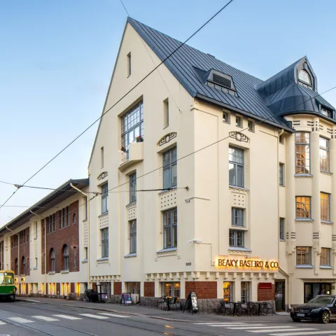 Juugendstiilis hoone ümberehitamine kaubanduskeskuseks