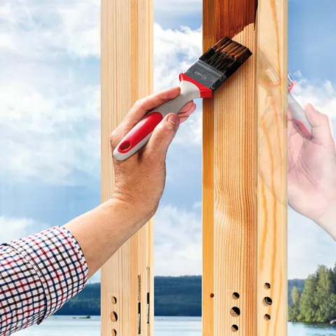 Uute uste, akende ja liistude lakkimine