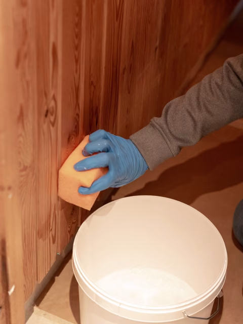 Sauna vahatamine heledaks