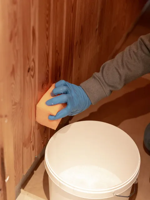 Sauna vahatamine heledaks