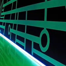 Suitsuruumist helendavaks showroom`iks