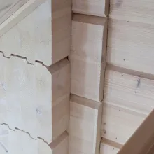 Varem töödeldud palkseina viimistlemine kaitseainega