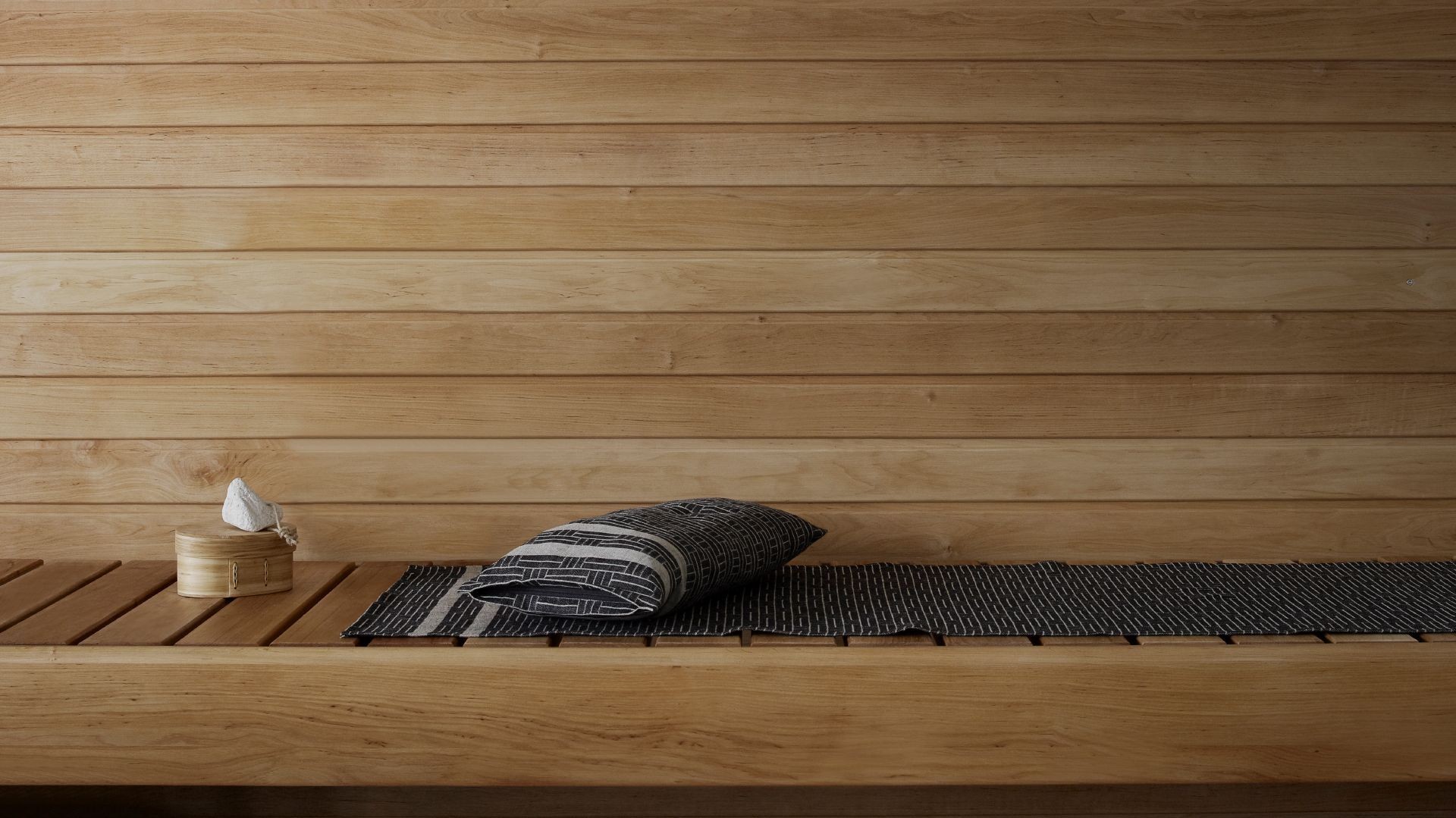 Sauna voodrilaudade ja palkpindade töötlemine puidukaitseainega