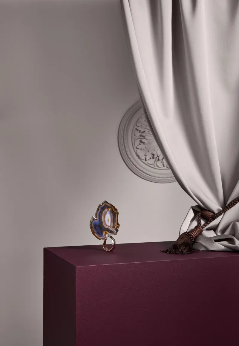 feel the color luxurious style